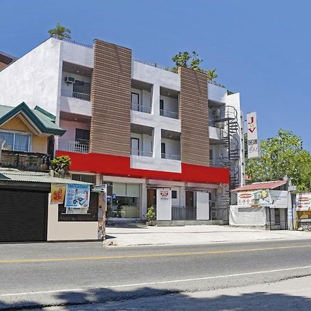 Oyo 869 Jnv Dream Hotel Субик Екстериор снимка