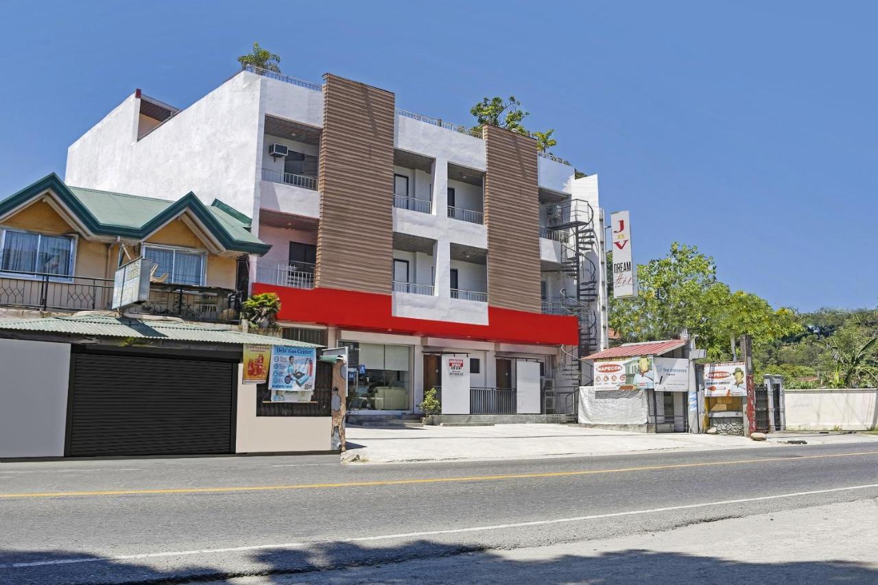 Oyo 869 Jnv Dream Hotel Субик Екстериор снимка