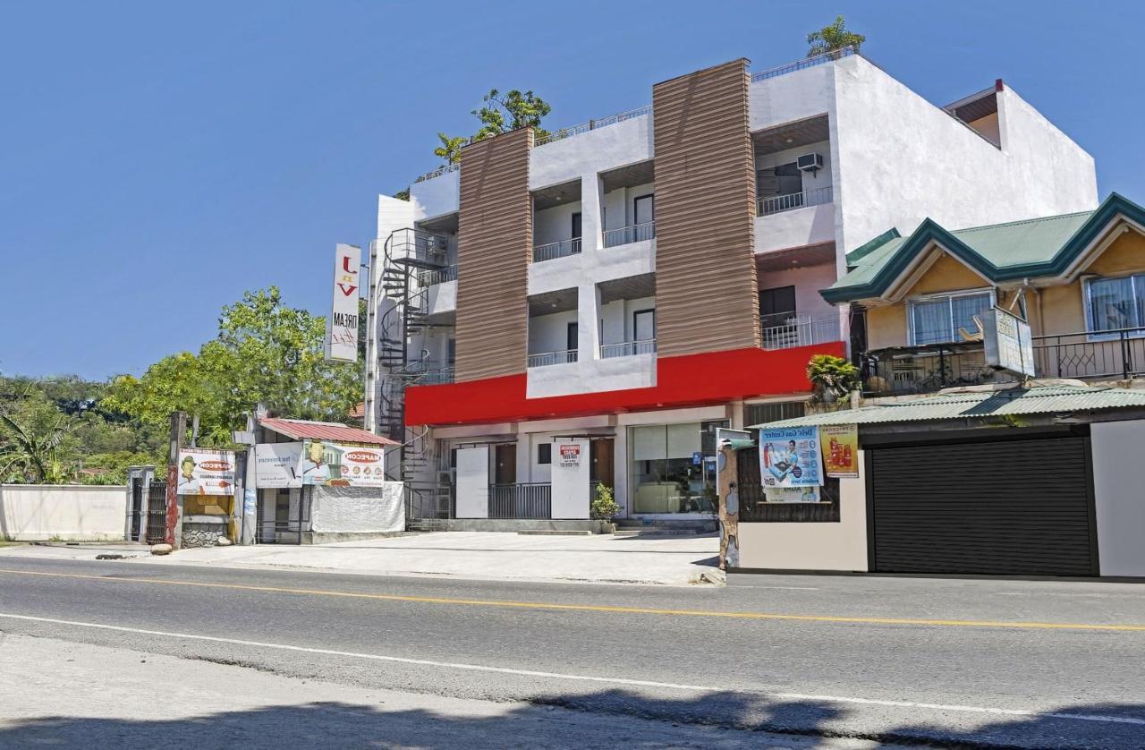 Oyo 869 Jnv Dream Hotel Субик Екстериор снимка