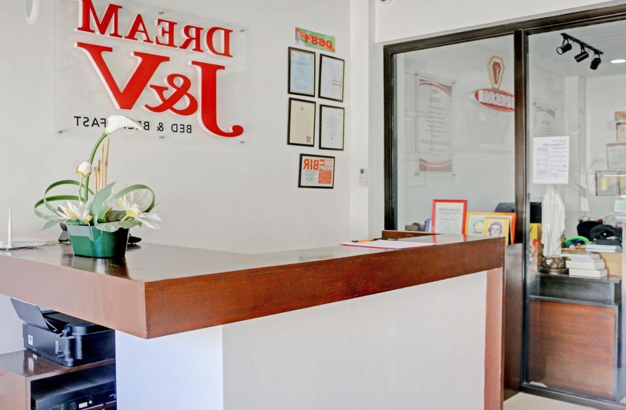 Oyo 869 Jnv Dream Hotel Субик Екстериор снимка