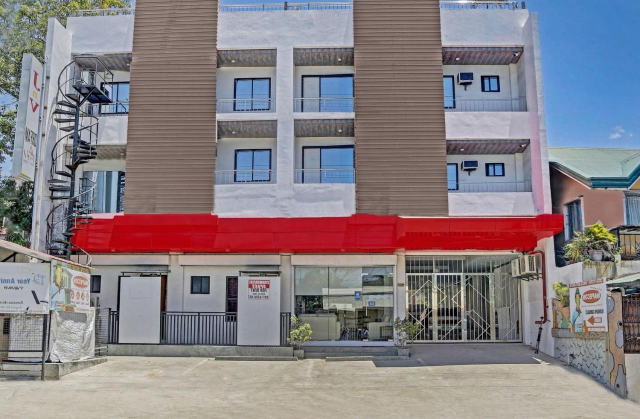 Oyo 869 Jnv Dream Hotel Субик Екстериор снимка