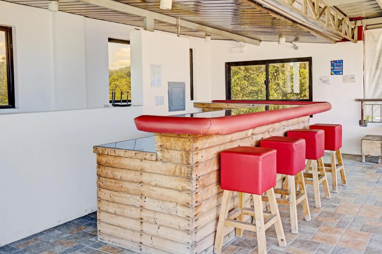 Oyo 869 Jnv Dream Hotel Субик Екстериор снимка