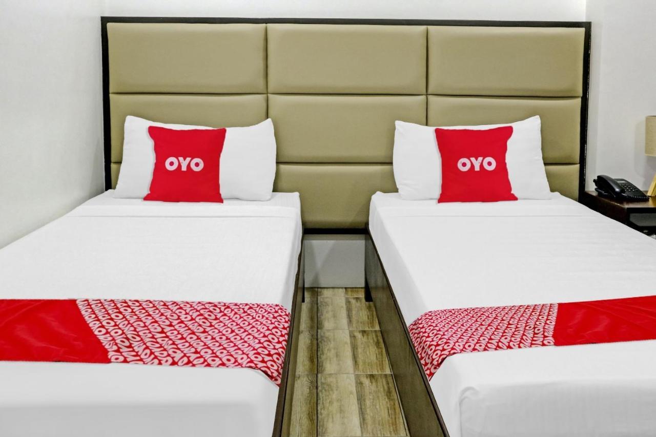 Oyo 869 Jnv Dream Hotel Субик Екстериор снимка