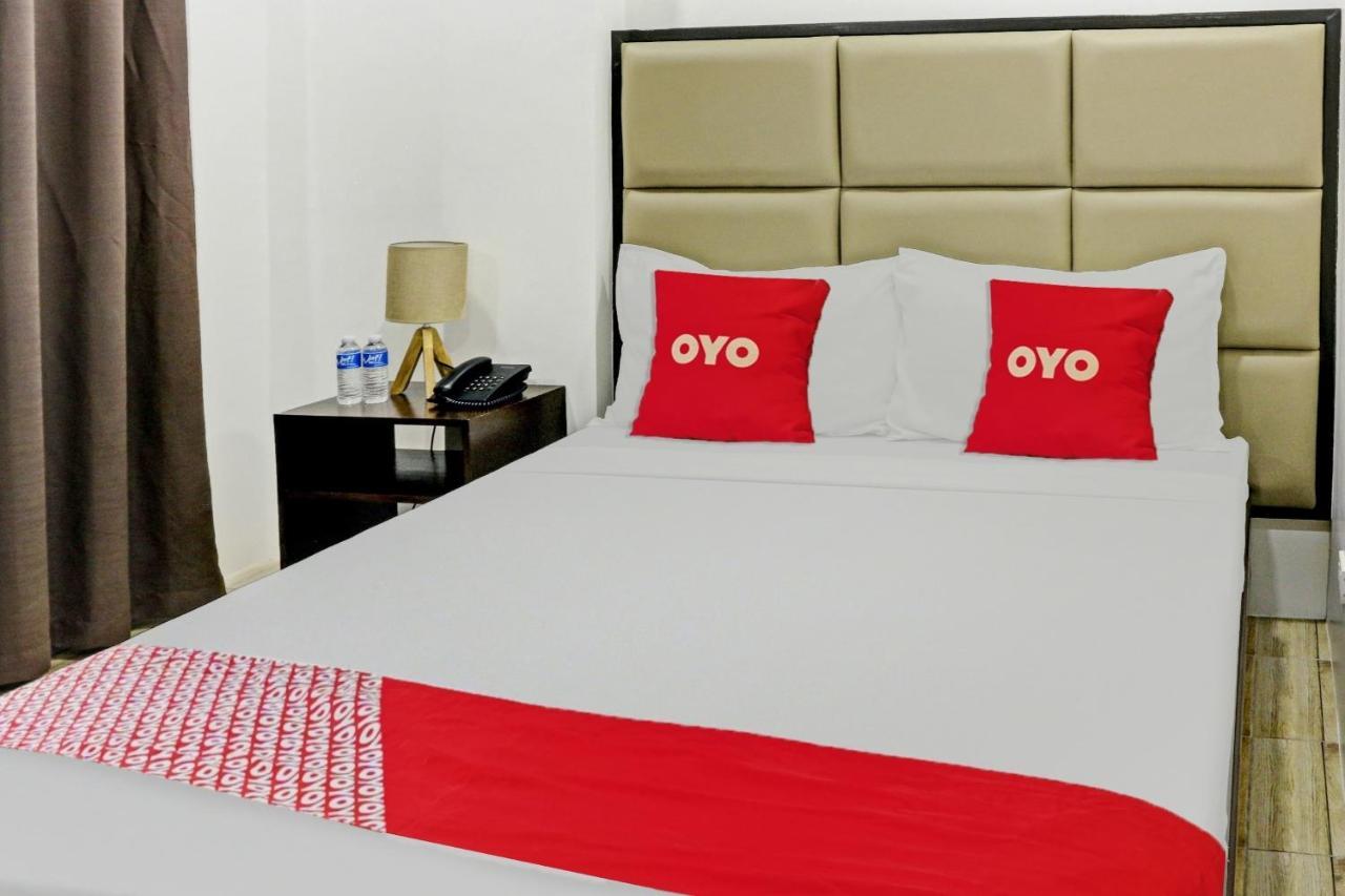 Oyo 869 Jnv Dream Hotel Субик Екстериор снимка