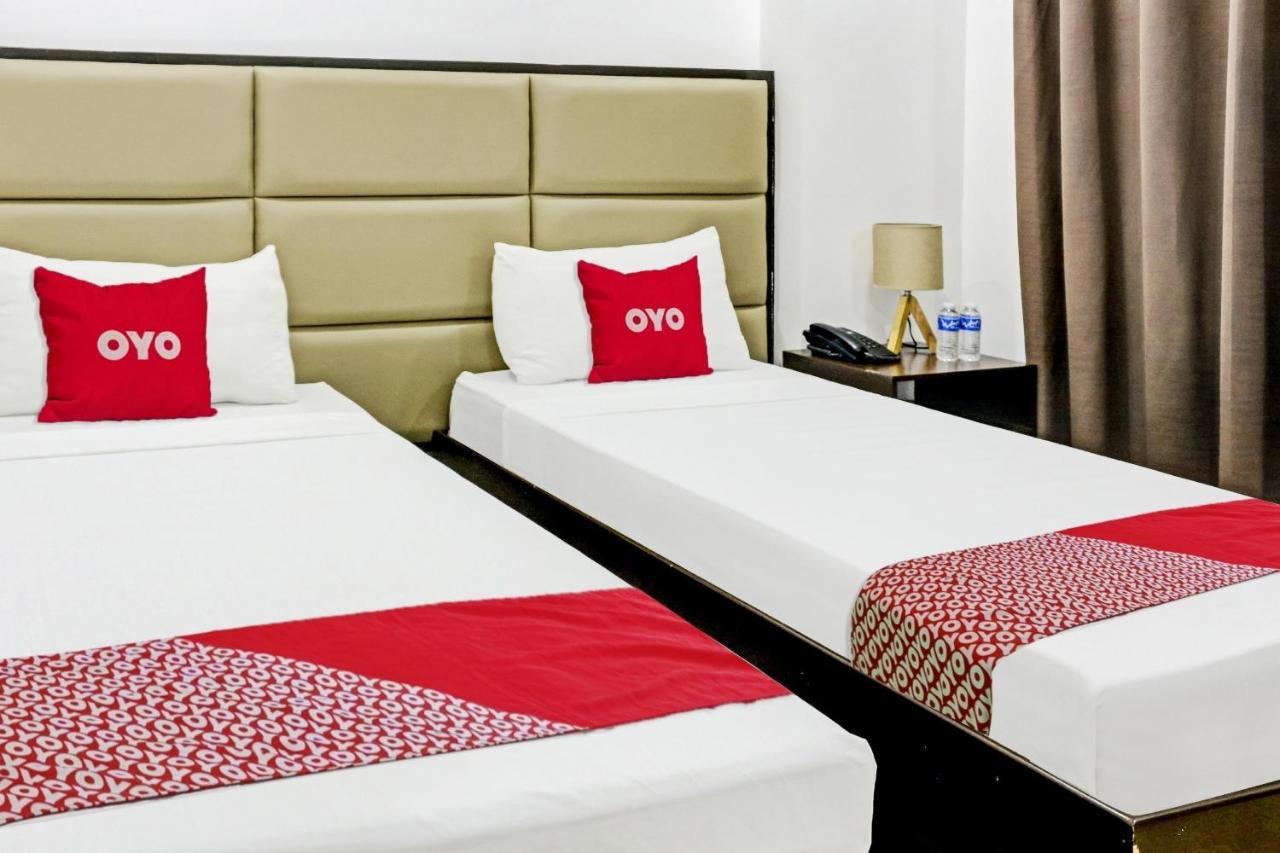 Oyo 869 Jnv Dream Hotel Субик Екстериор снимка