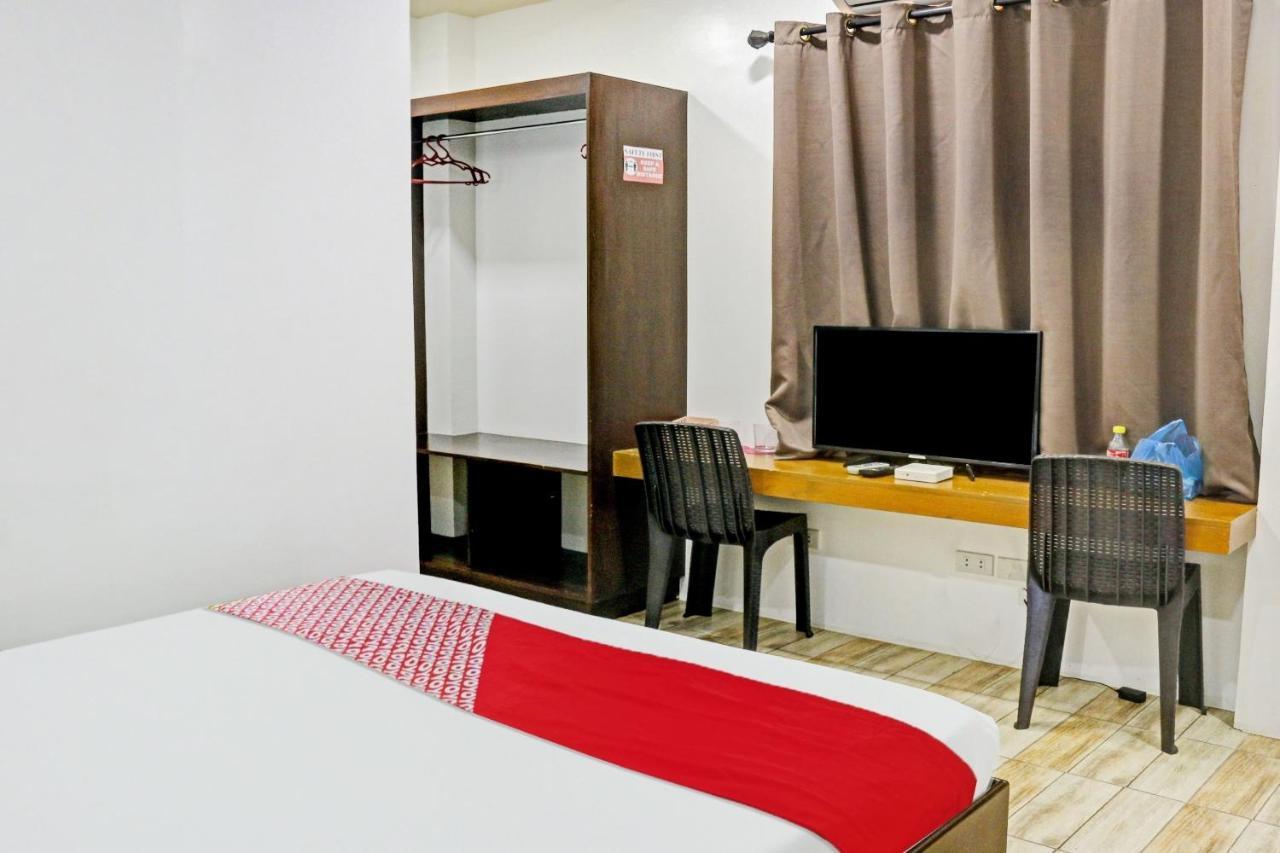 Oyo 869 Jnv Dream Hotel Субик Екстериор снимка