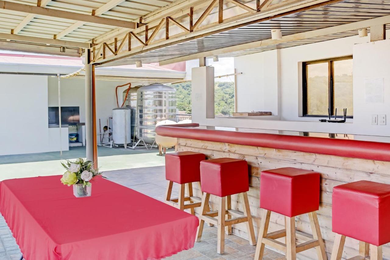 Oyo 869 Jnv Dream Hotel Субик Екстериор снимка