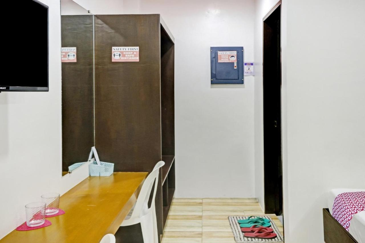 Oyo 869 Jnv Dream Hotel Субик Екстериор снимка