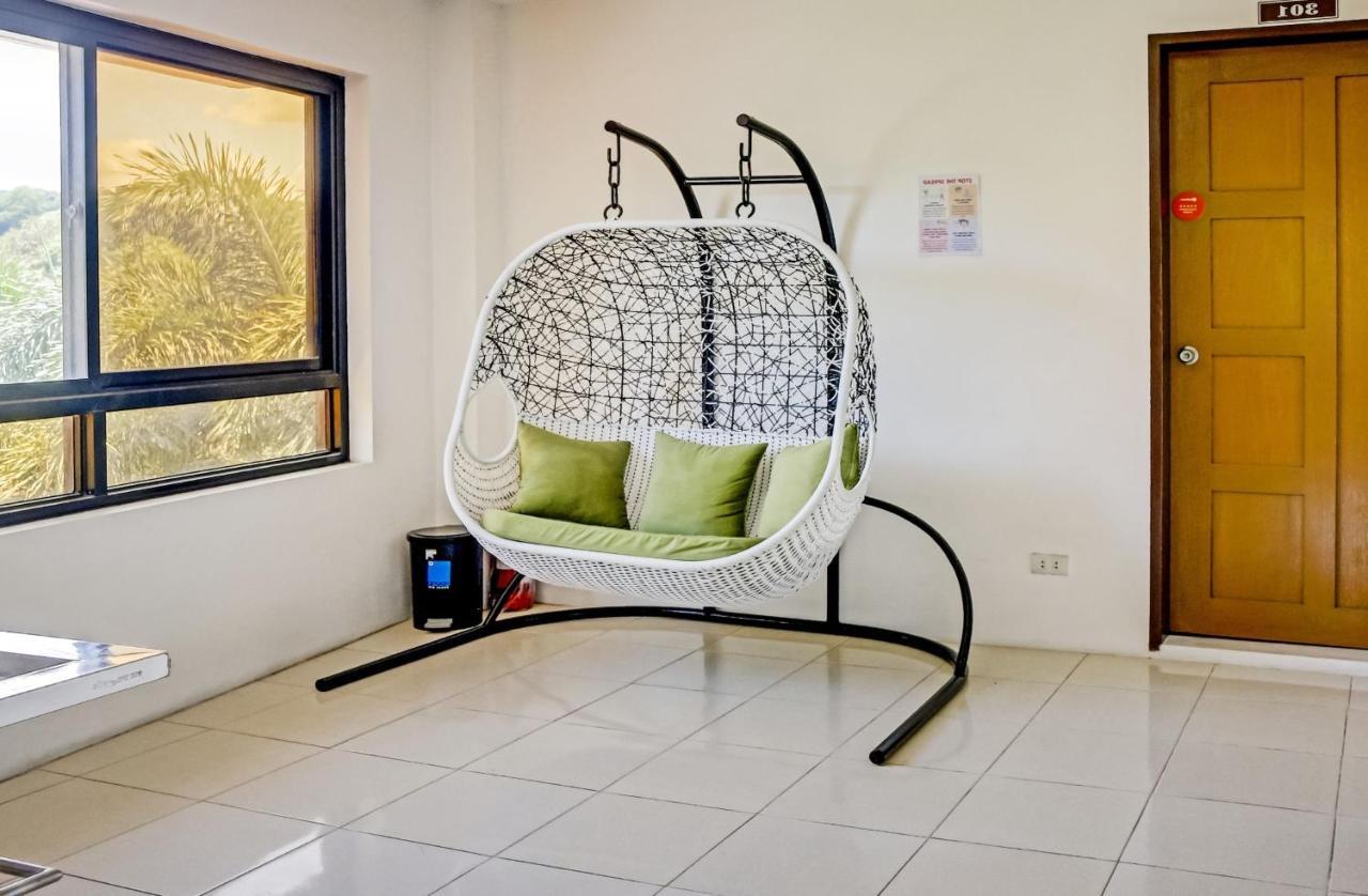Oyo 869 Jnv Dream Hotel Субик Екстериор снимка