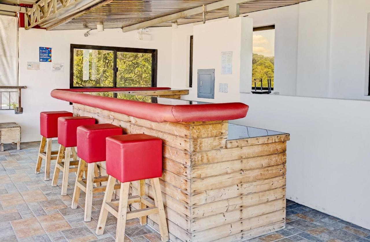 Oyo 869 Jnv Dream Hotel Субик Екстериор снимка